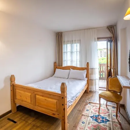 Four Riders Guest House Veliko Tŭrnovo Exterior photo